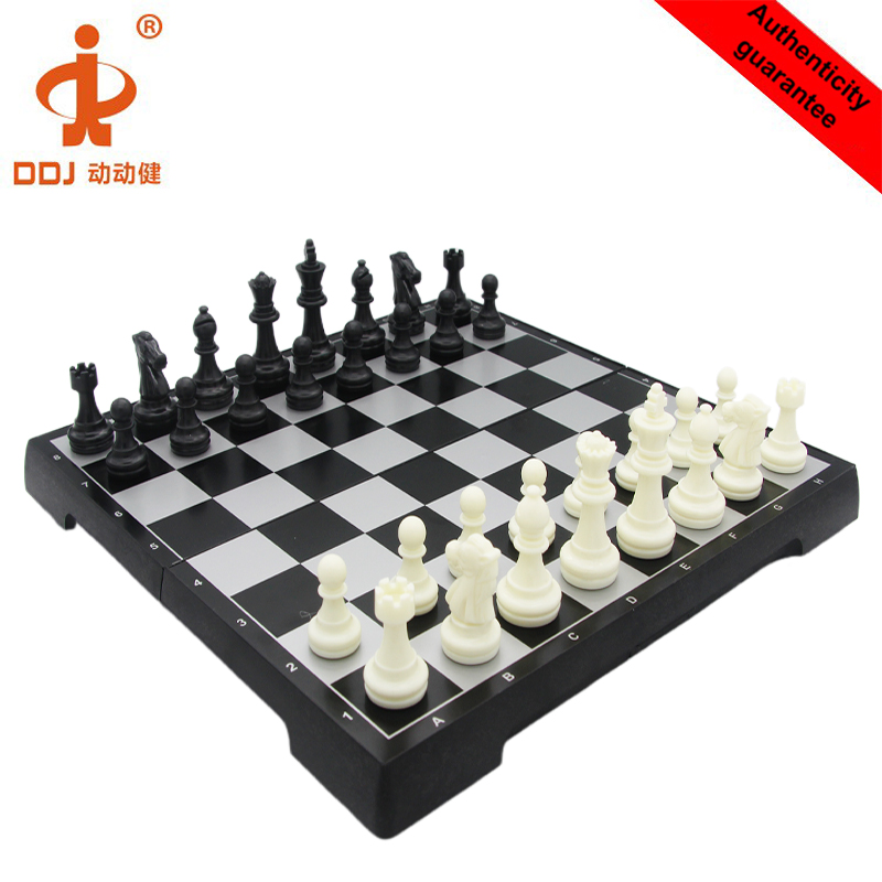 Folding Magnetic Black And White Chess Set